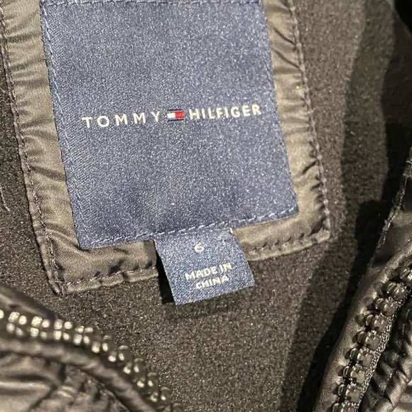 Tommy Hilfiger Long Puffer Hooded Jacket Girls Size 6 - Picture 4 of 6